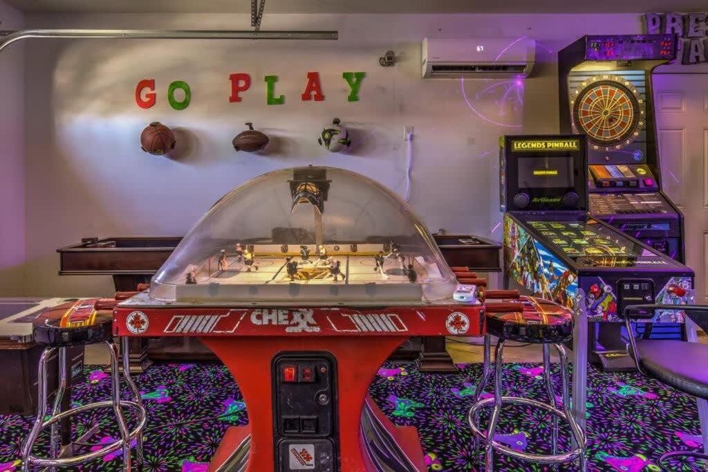 Family Fun For Everyone In Las Vegas- 4 Bedrooms, Billiards, Game Room Henderson Kültér fotó