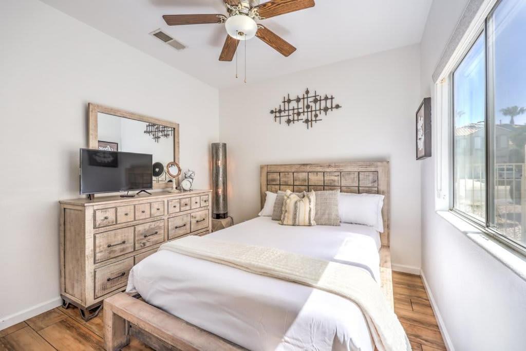 Family Fun For Everyone In Las Vegas- 4 Bedrooms, Billiards, Game Room Henderson Kültér fotó