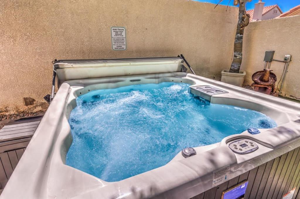 Family Fun For Everyone In Las Vegas- 4 Bedrooms, Billiards, Game Room Henderson Kültér fotó