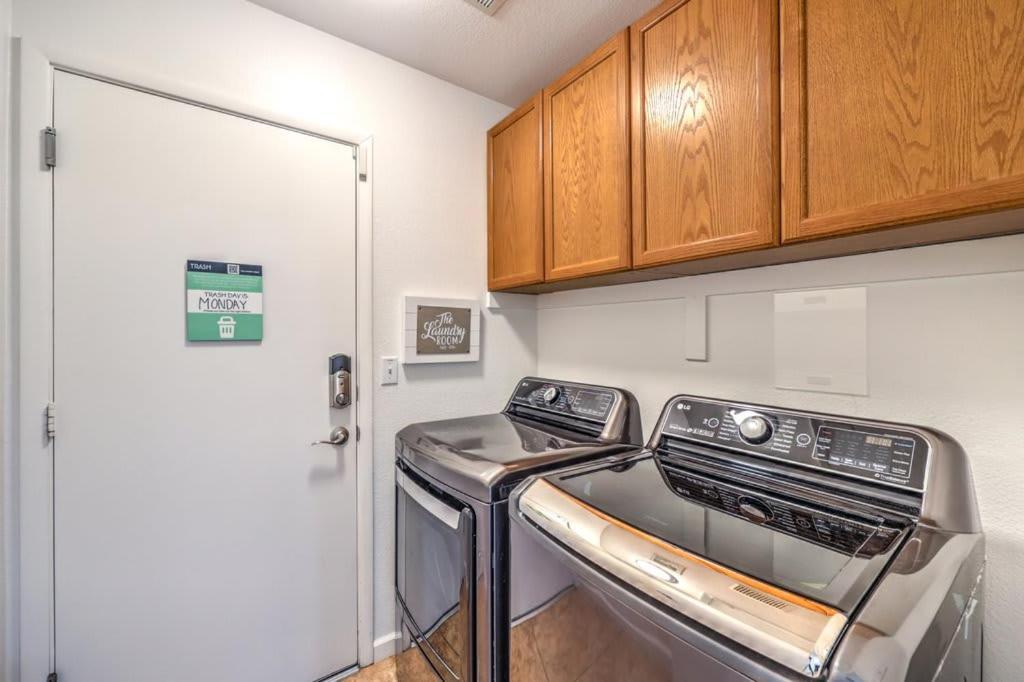 Family Fun For Everyone In Las Vegas- 4 Bedrooms, Billiards, Game Room Henderson Kültér fotó