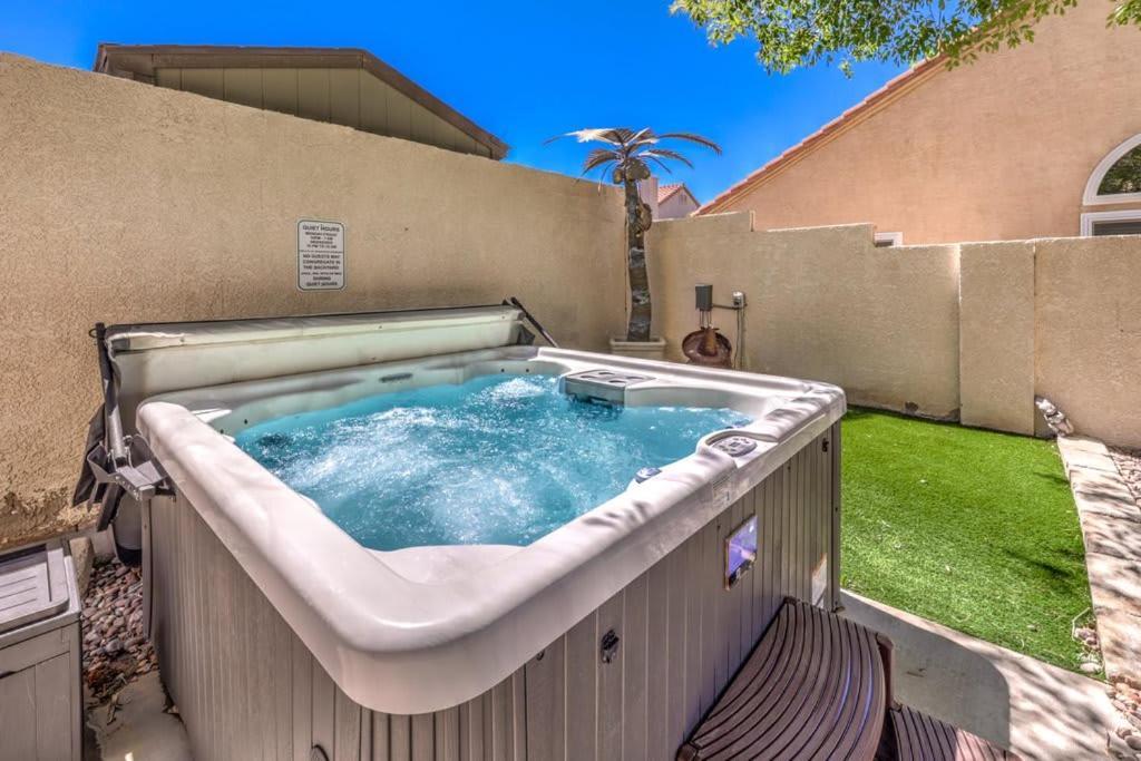 Family Fun For Everyone In Las Vegas- 4 Bedrooms, Billiards, Game Room Henderson Kültér fotó